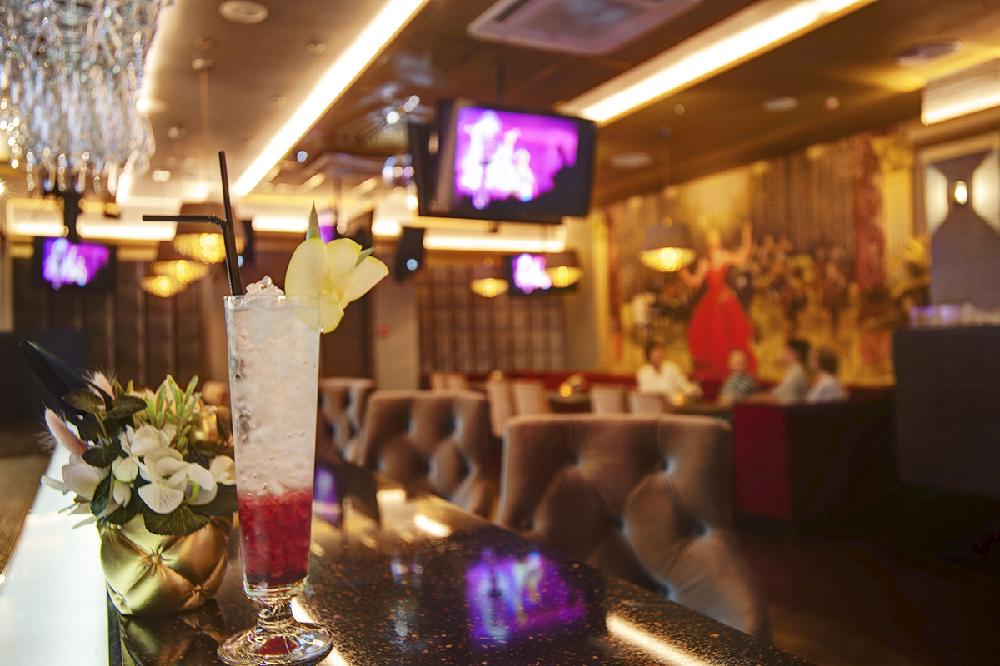 Отель САЛЮТ, гостиница 4*, Москва Россия: цены на отдых, фото, отзывы ...