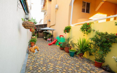 Лора, мини-отель -*