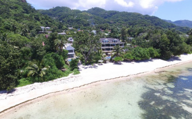 11. Crown Beach 4*