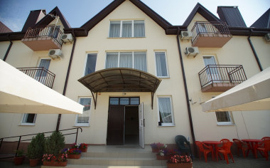 Пушкин, отель -*