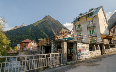 Золотой Мустанг, дом отдыха -*