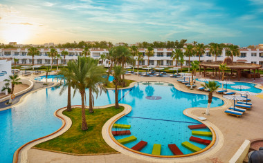 1. Dreams Vacation Resort 4*