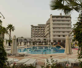 Holiday Garden Resort