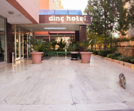 Lara Dinc Hotel