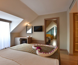 Lucida Beach Hotel