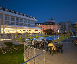 White Lilyum Hotel