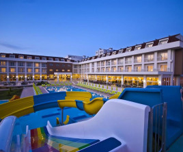 White Lilyum Hotel