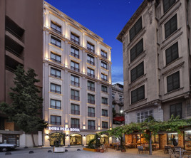 Dora Pera Hotel