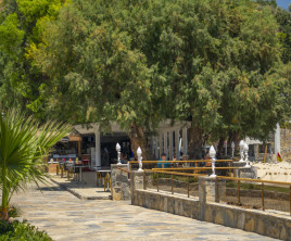 Azka Hotel