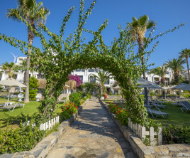 Azka Hotel