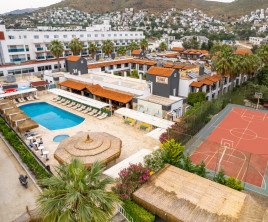 Tiana Beach Resort