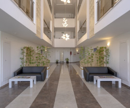 Side Hotel