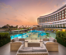 Xoria Deluxe Hotel