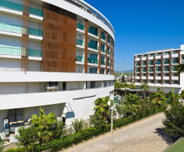 Xoria Deluxe Hotel