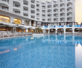 Lalila Blue Suites