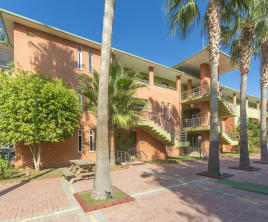 Lonicera World Hotel