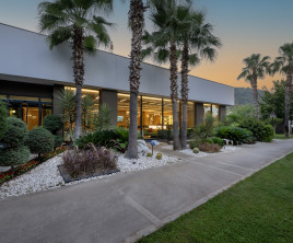 Sailors Beach Club