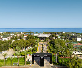 Dobedan World Palace