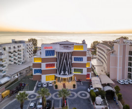 Armas Beach Hotel