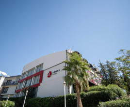 Armas Labada Hotel