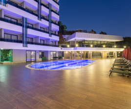 NoxInn Deluxe Hotel