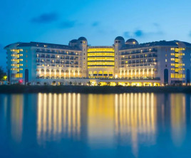Water Side Resort & Spa