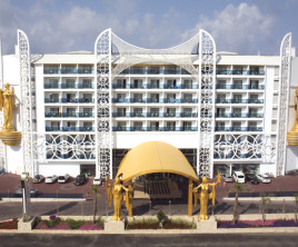 Azura Deluxe Resort & SPA