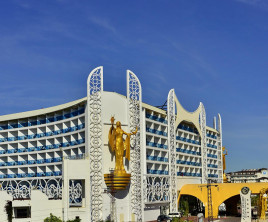 Azura Deluxe Resort & SPA