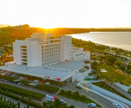 Sunis Hotel Su