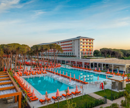 Trendy Perge Resort & Suites