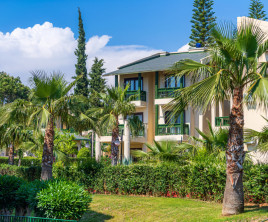 Oz Hotels Incekum Beach Resort