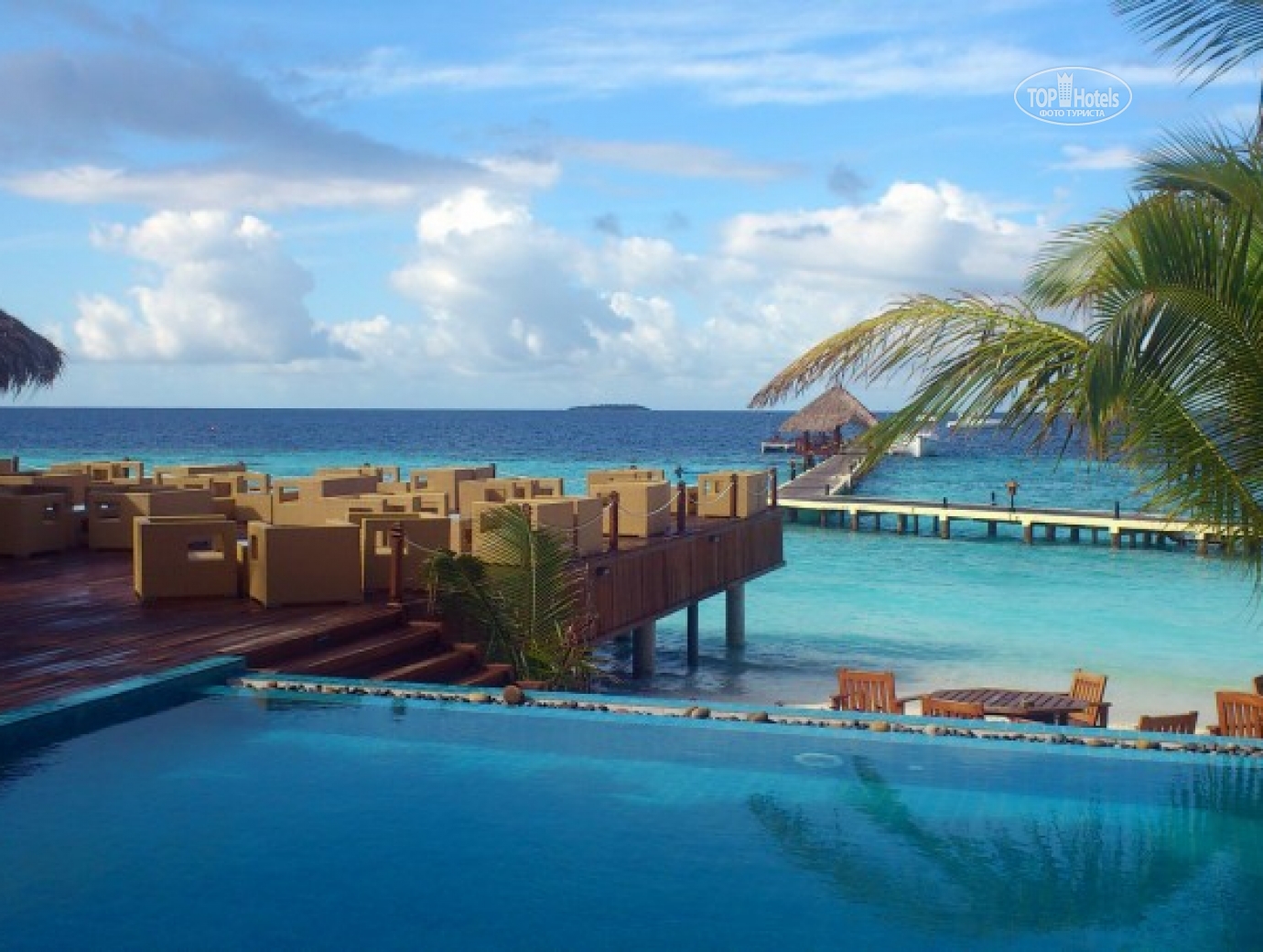 Eriyadu island 4. Эрияду Айленд Резорт Мальдивы. Eriyadu Island Resort 4 Мальдивы. Eriyadu Island Resort & Spa фото. Отель иви Сурена Исланд Резорт.